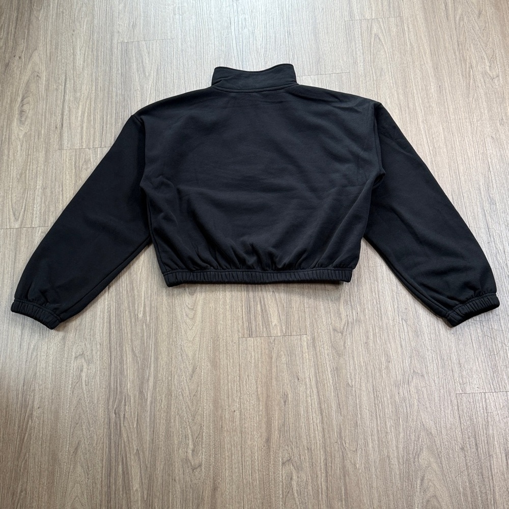 Black Quarter-Zip Fleece Cropped Sweatshirt with Pink Floral Design - Picture 4 of 6